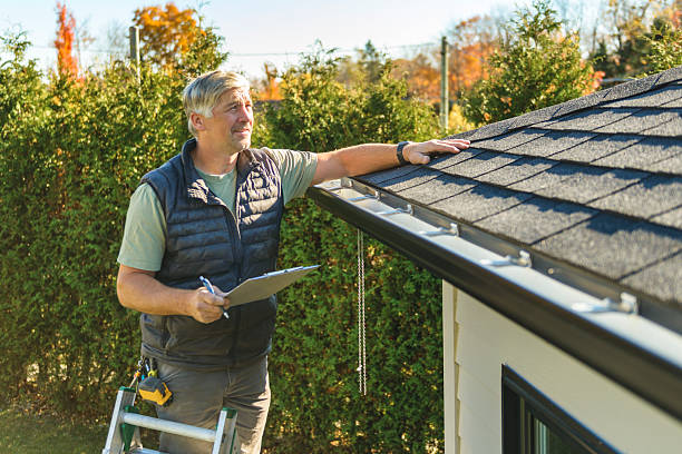 Professional Roofing technician working in Melvindale, MI